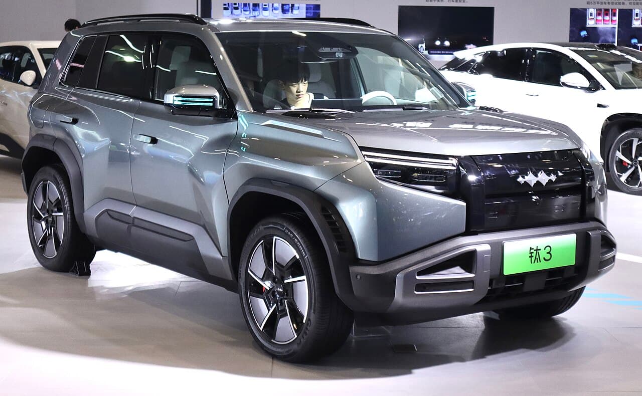 Fangchengbao Tai 3 Front