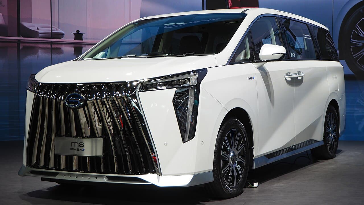 Trumpchi Xiangwang M8 الأمام