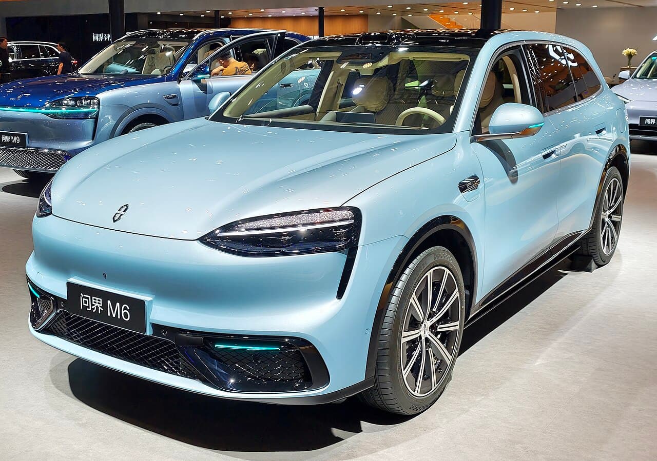 AITO M6 Front