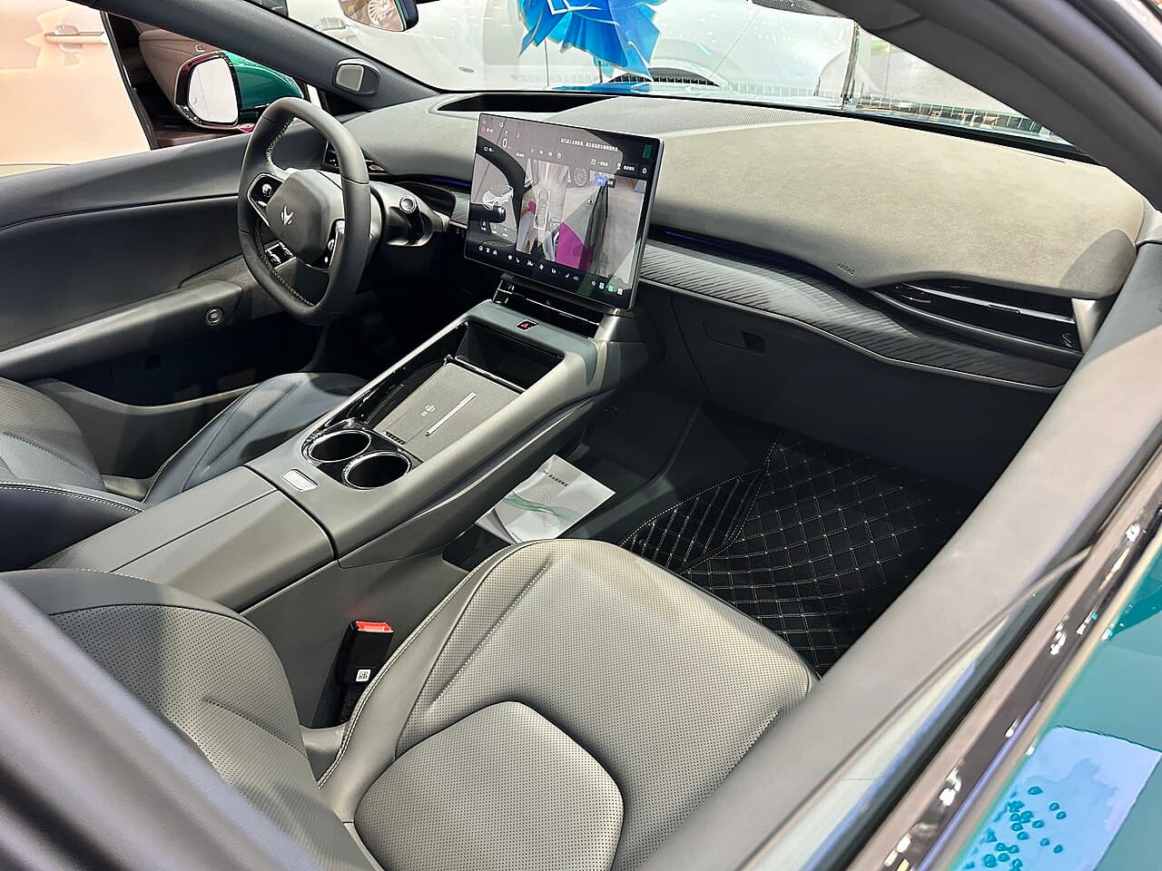 Arcfox Alpha S5 Interior