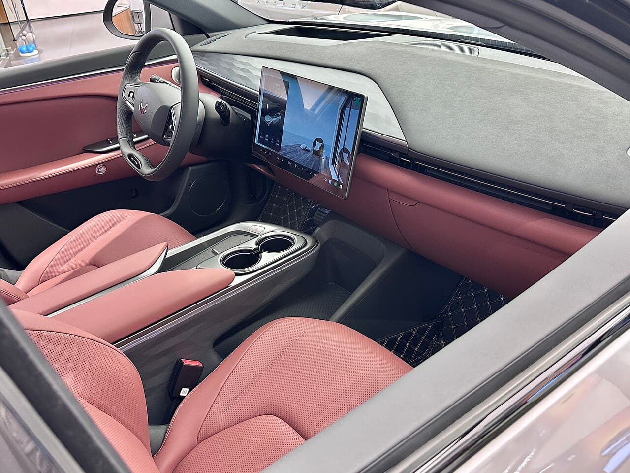 Arcfox Alpha T5 Interior