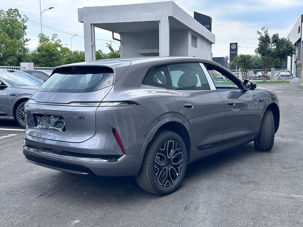 Avatr 07L Rear