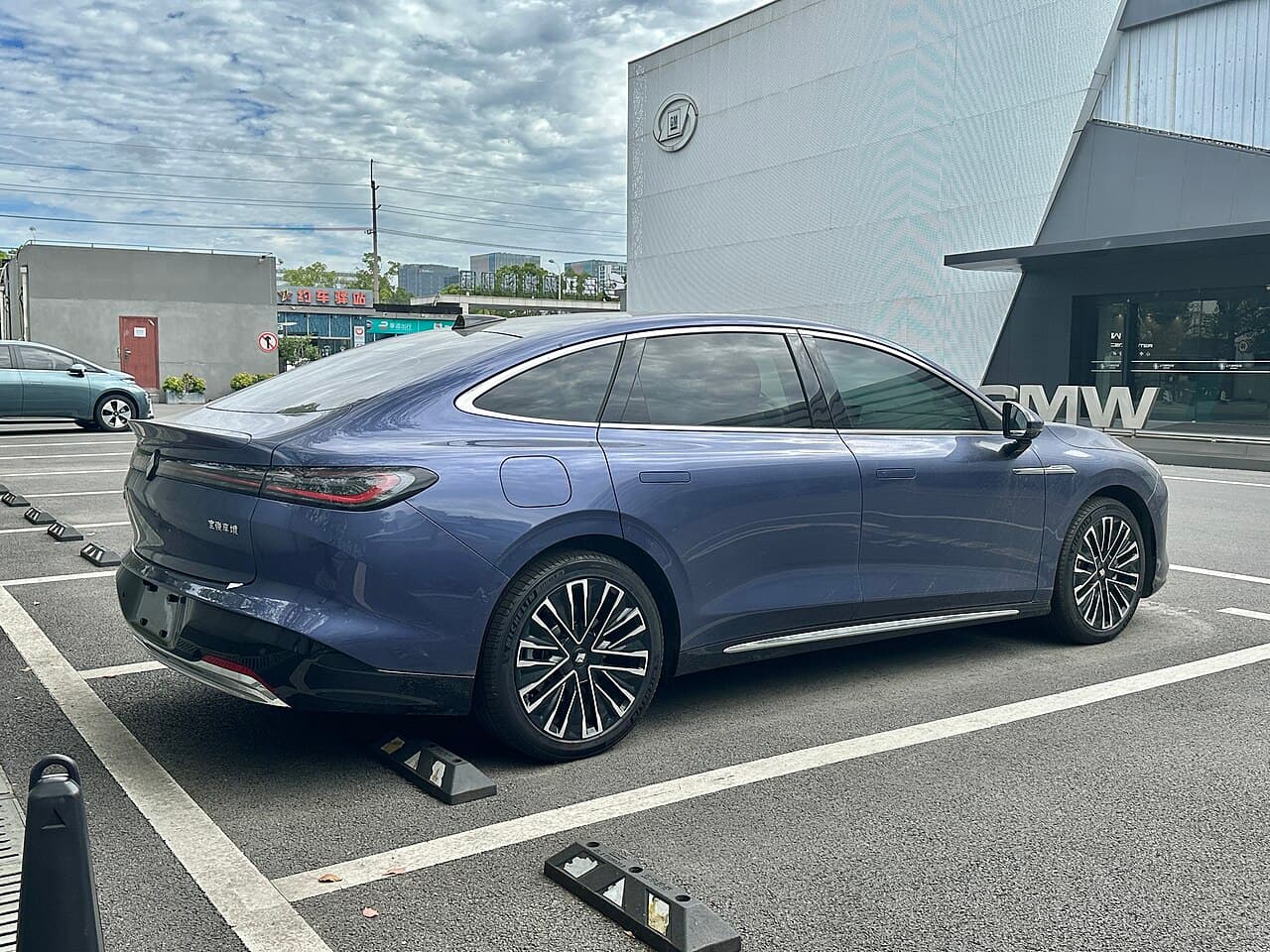 Baojun Xiangjing الخلف