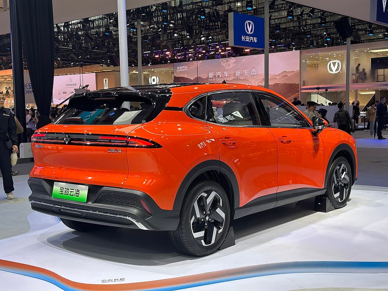 Baojun Yunhai الخلف