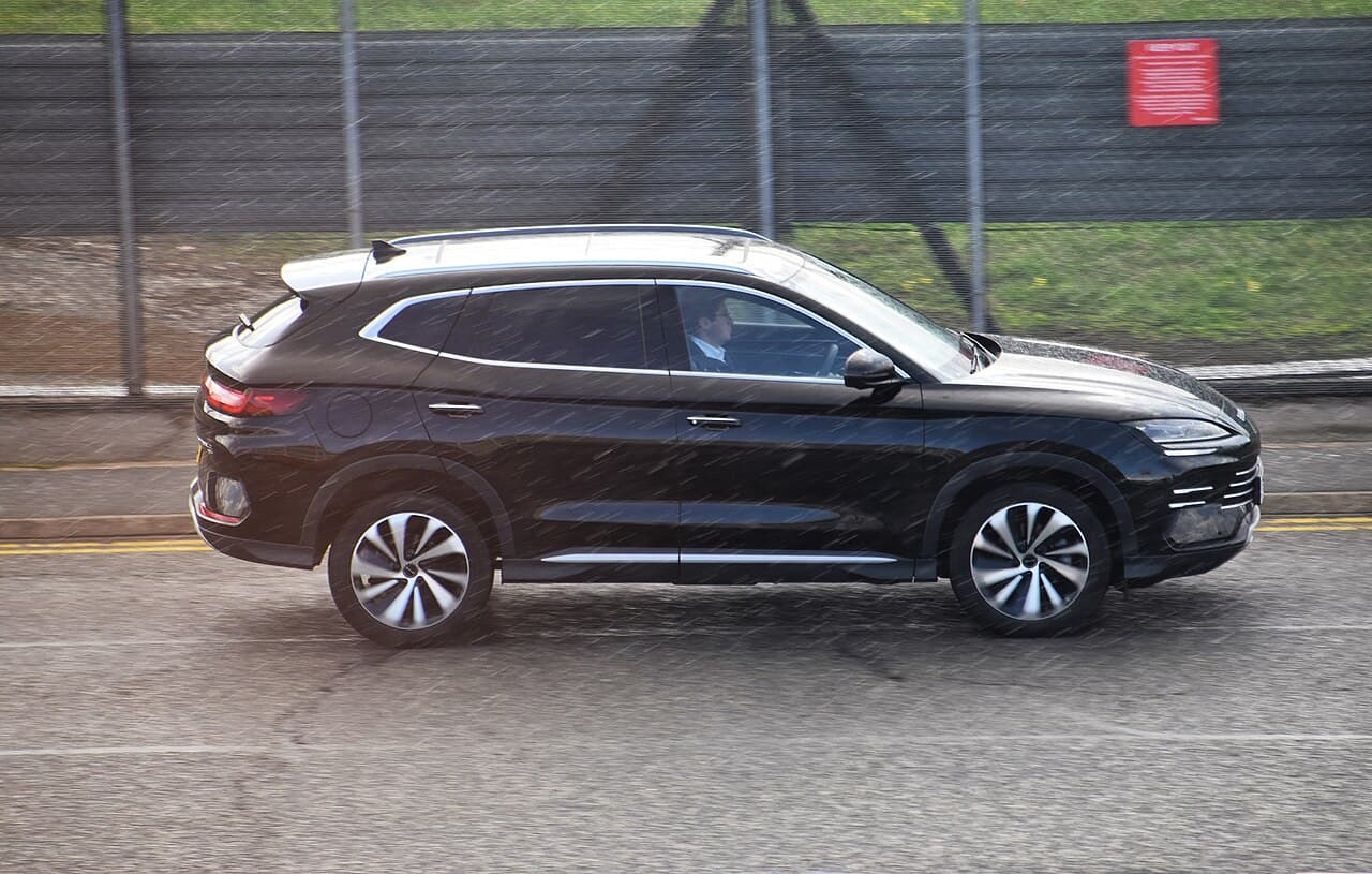 BYD Seal U DM-i Side