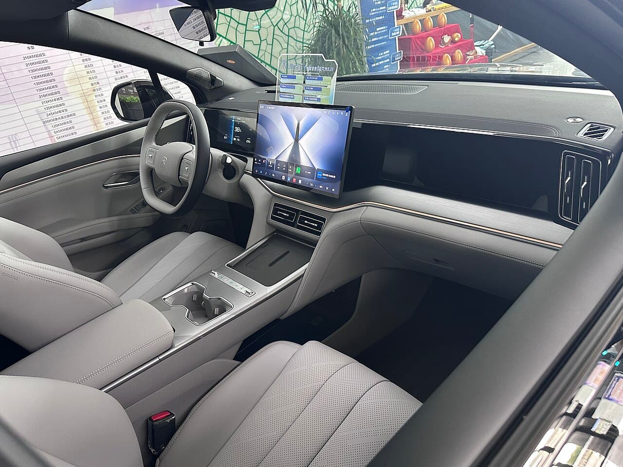 BYD Song Ultra Interior