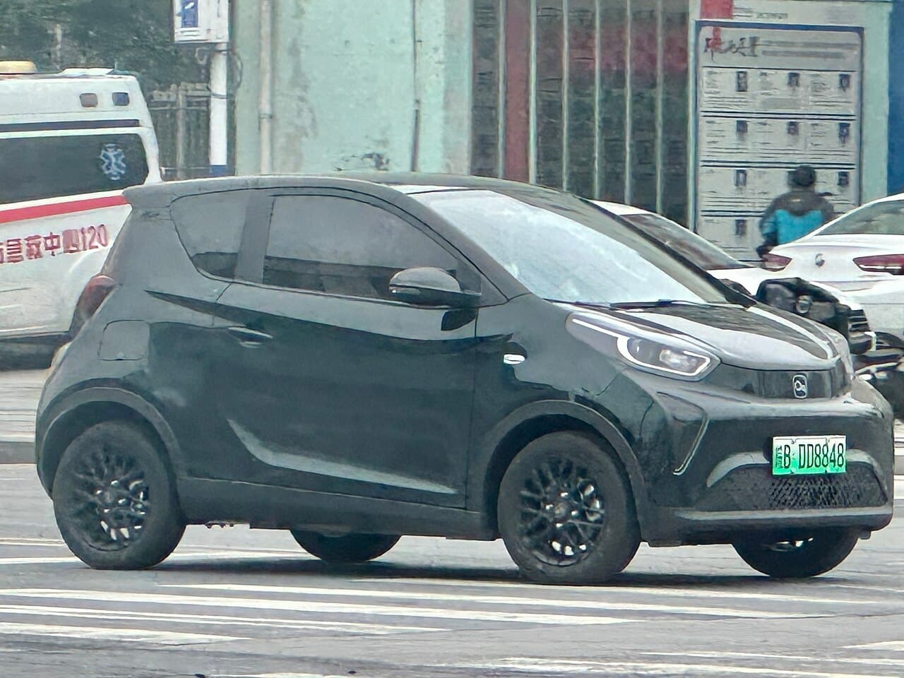 Chery Little Ant (eQ1) Side