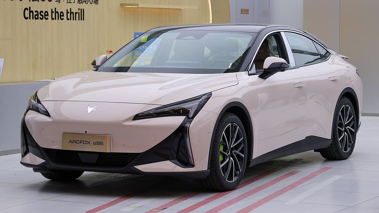 Arcfox Alpha S5 Front