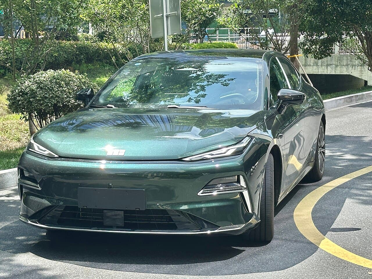 Geely Galaxy Xingyao 8 Front