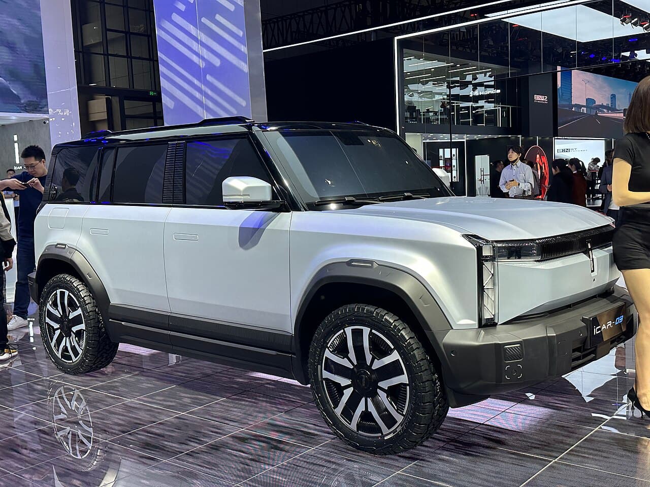 iCAR 03 (iCAUR 03) Спереди