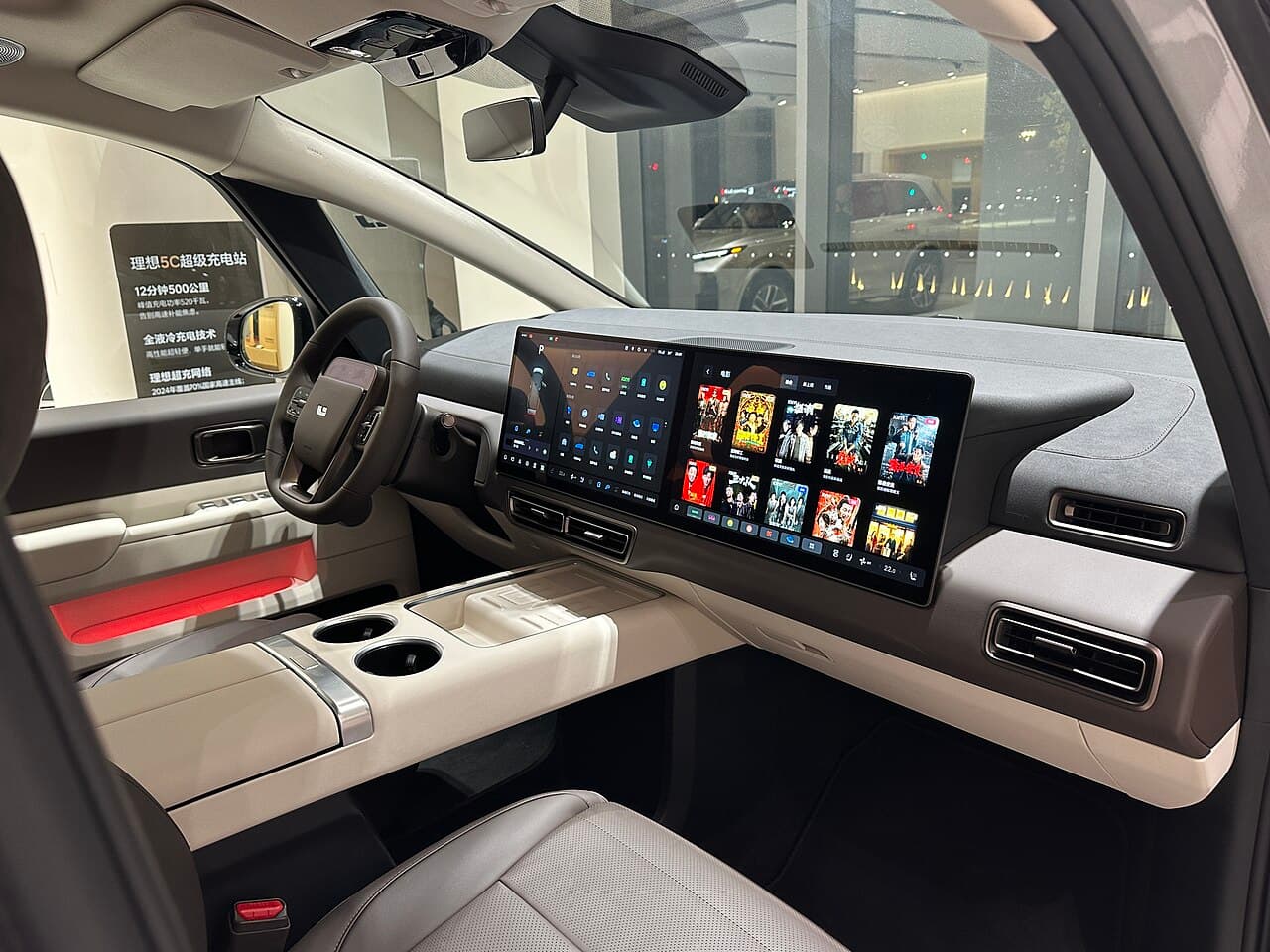 Li Auto MEGA المقصورة الداخلية