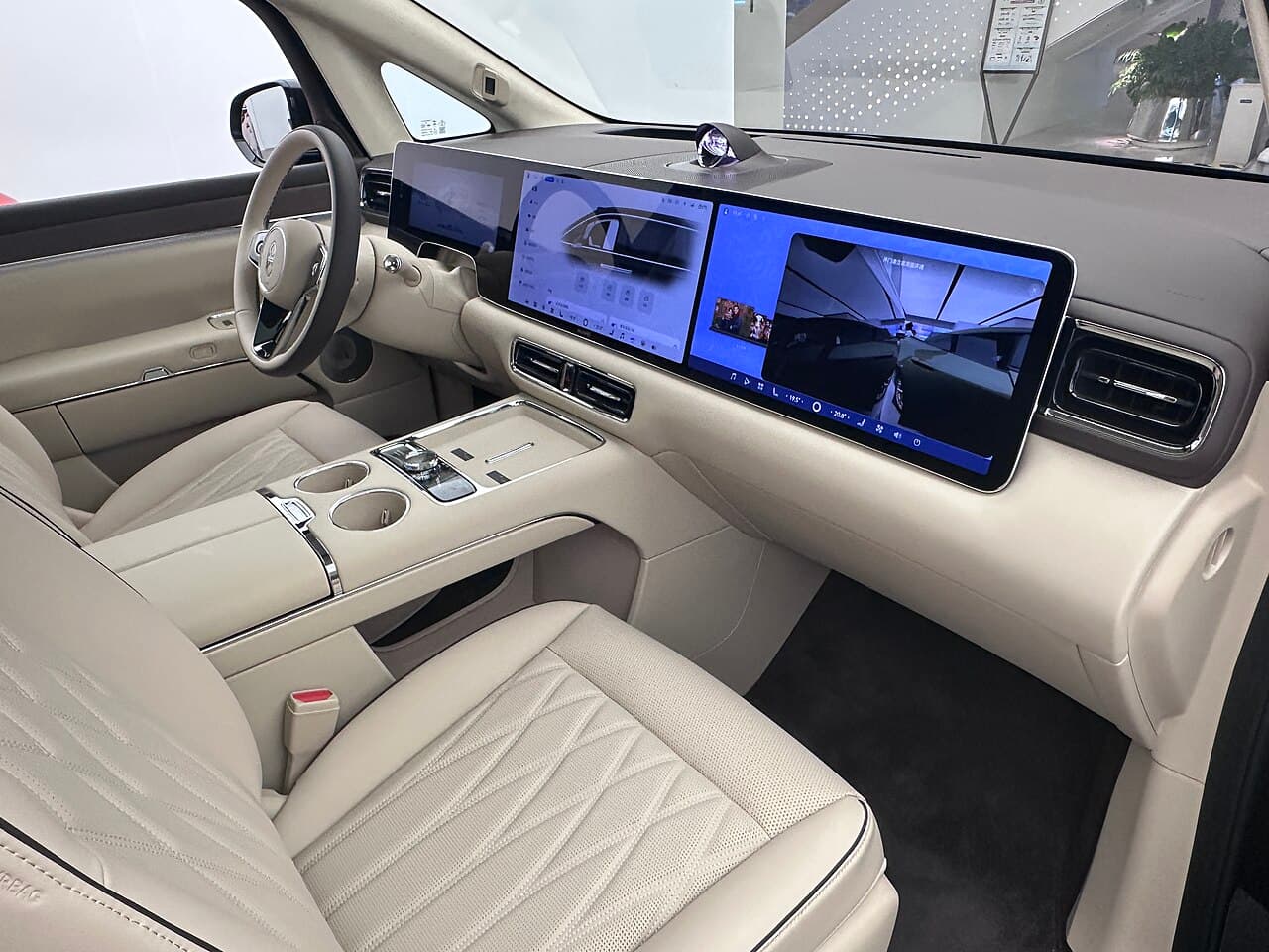 Luxeed V9 المقصورة الداخلية