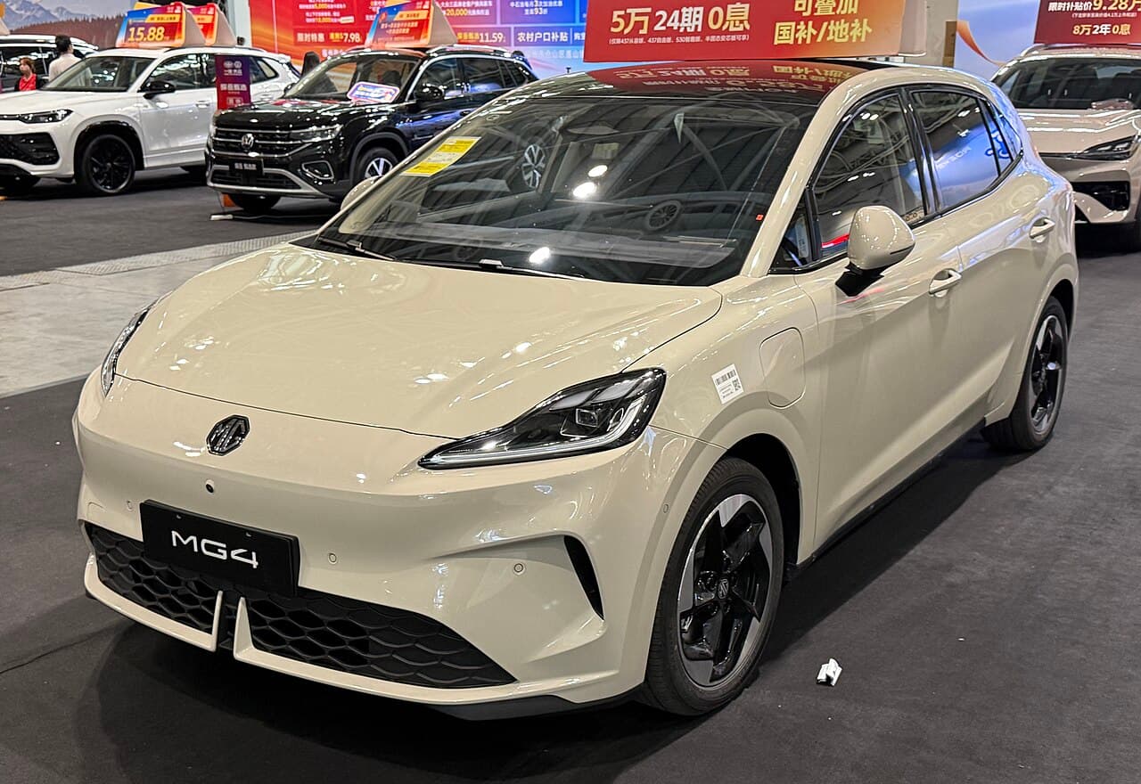 MG4 EV Urban Front