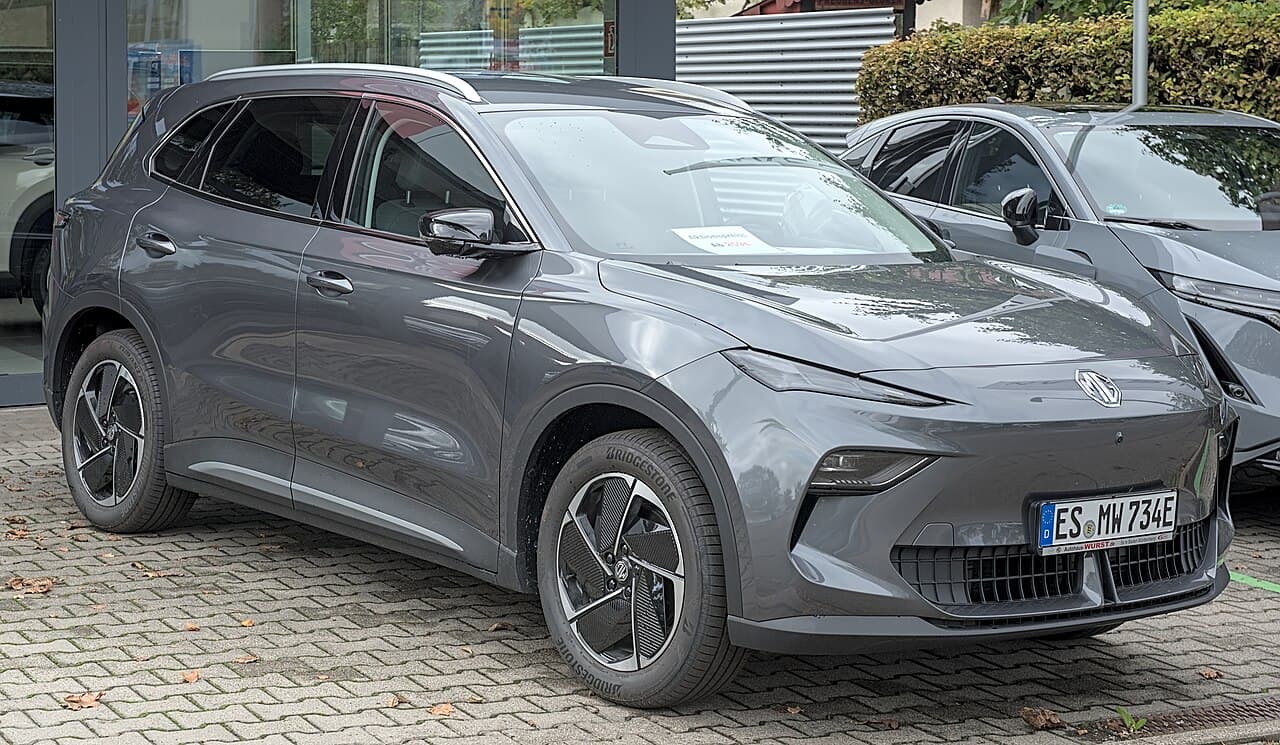 MG S5 EV Спереди