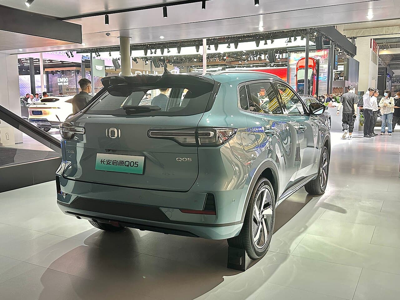 Changan Qiyuan Q05 الخلف