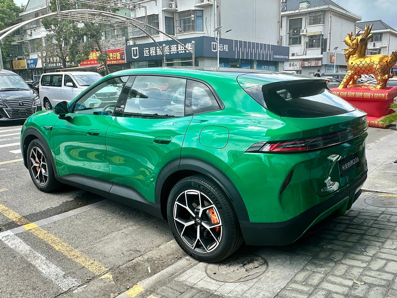 Changan Qiyuan Q06 الخلف