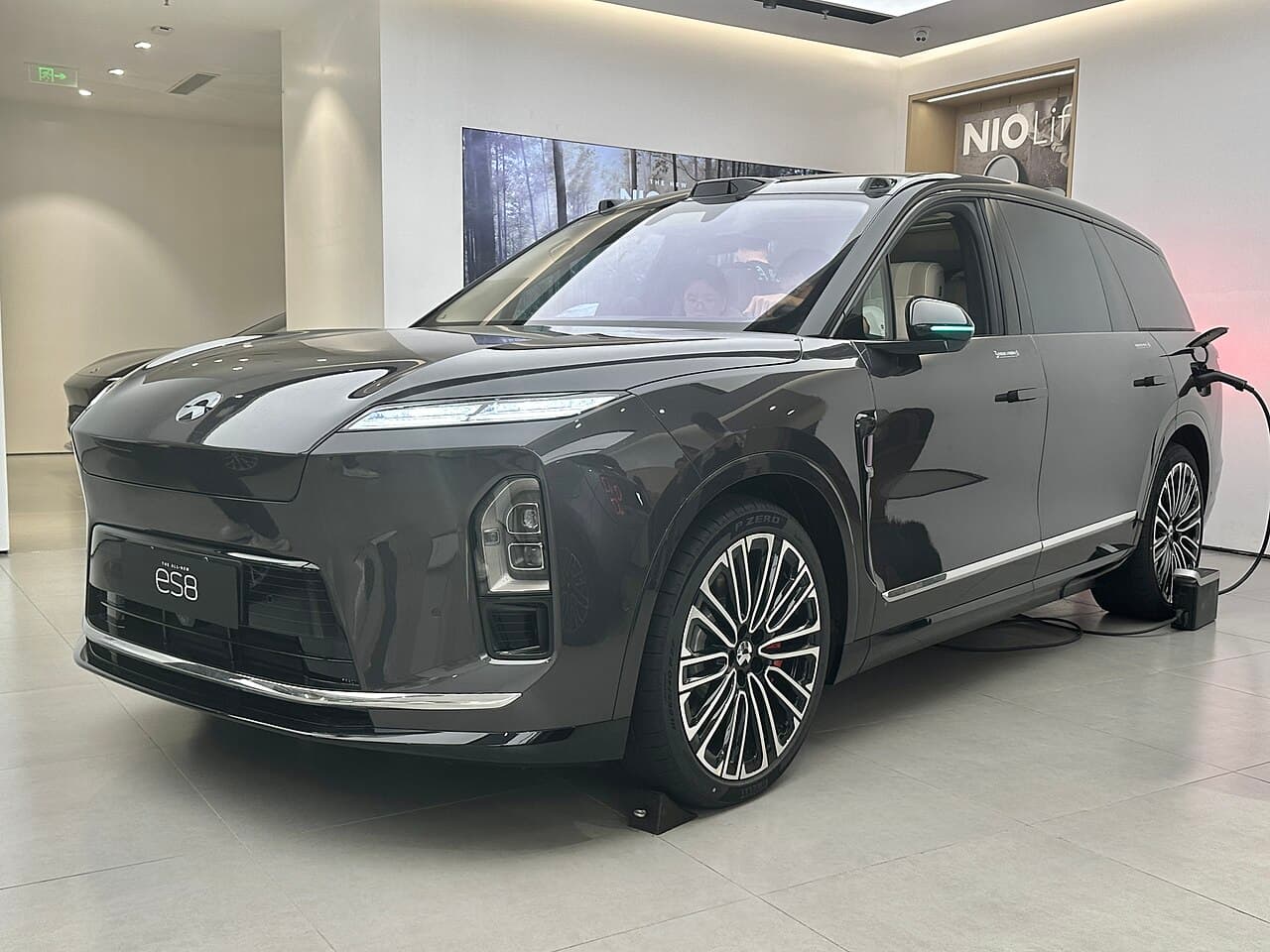 NIO ES8 Avant