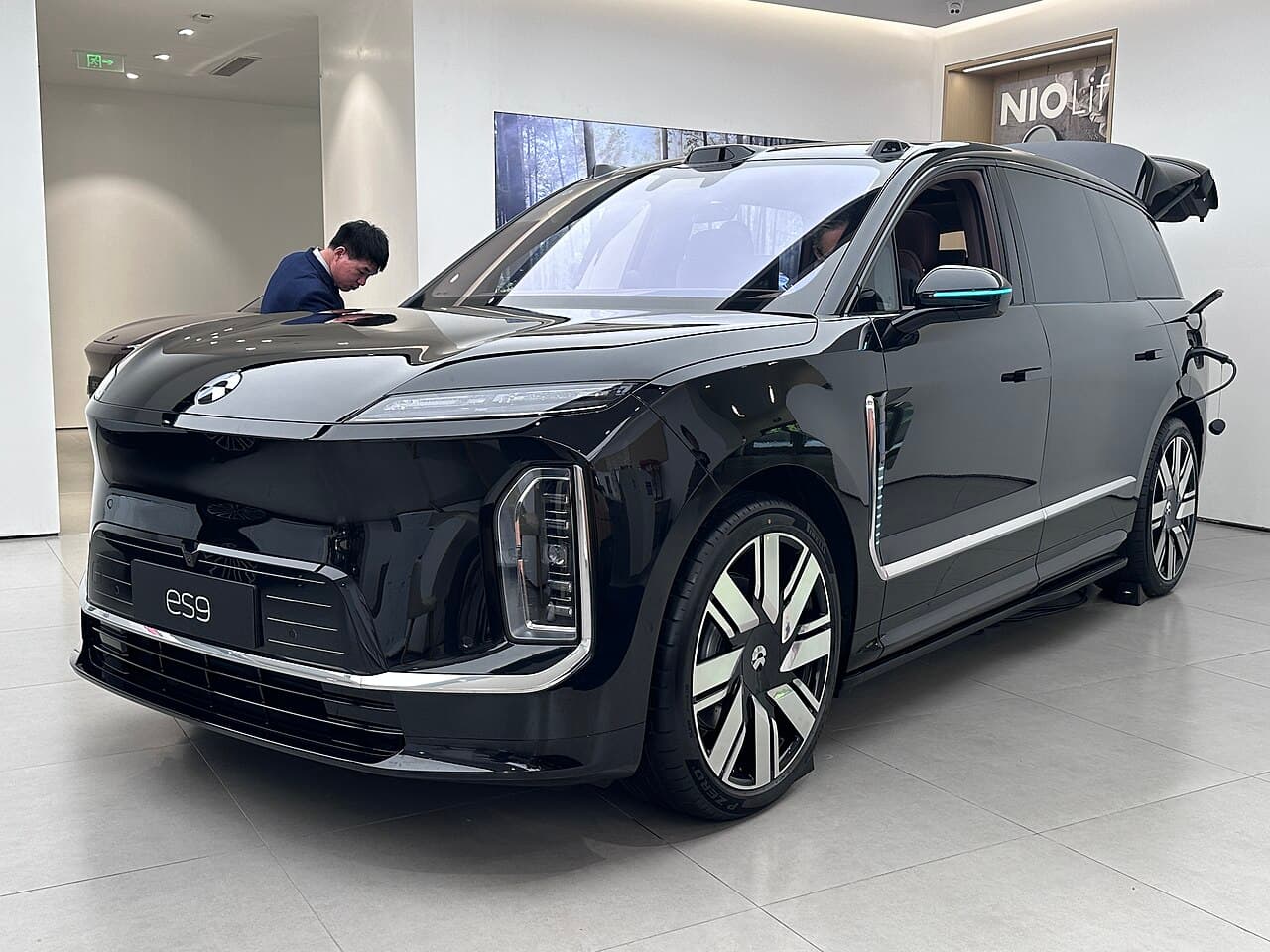 NIO ES9 الأمام