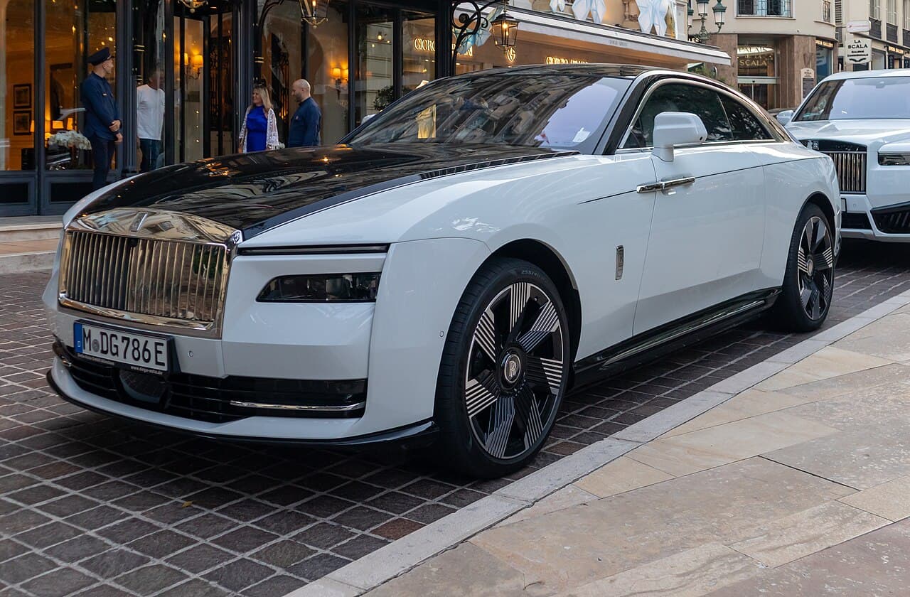 Rolls-Royce Spectre Front
