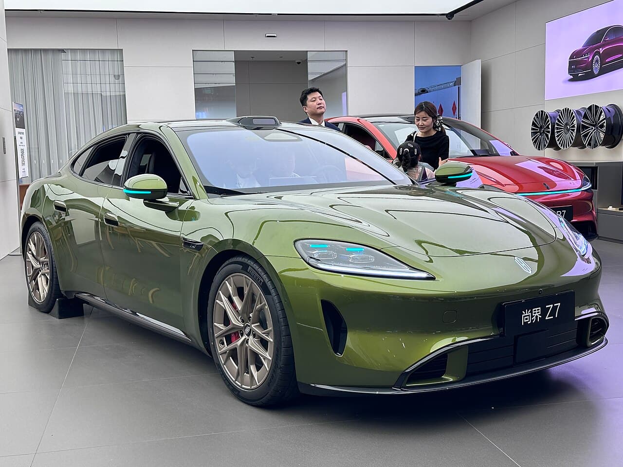 Shangjie Z7 الأمام