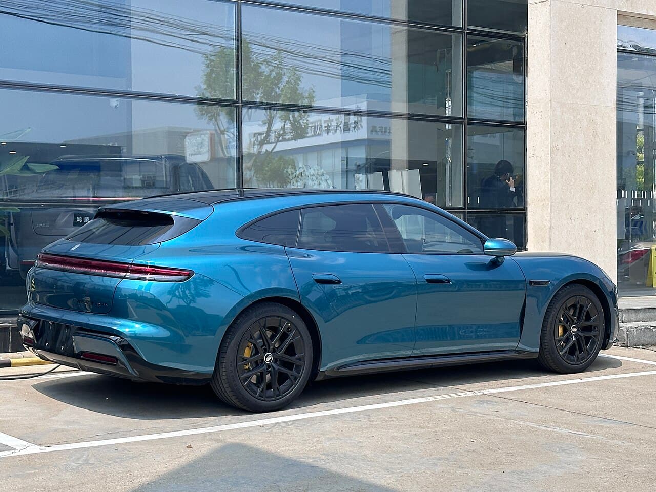 Shangjie Z7T الجانب