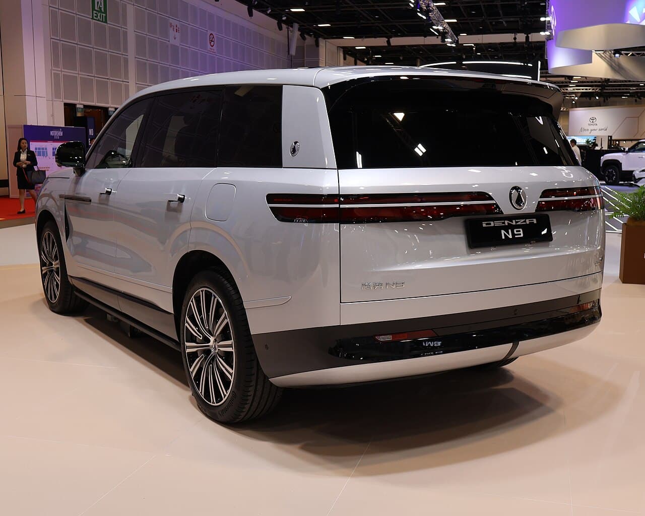 Denza N9 Rear