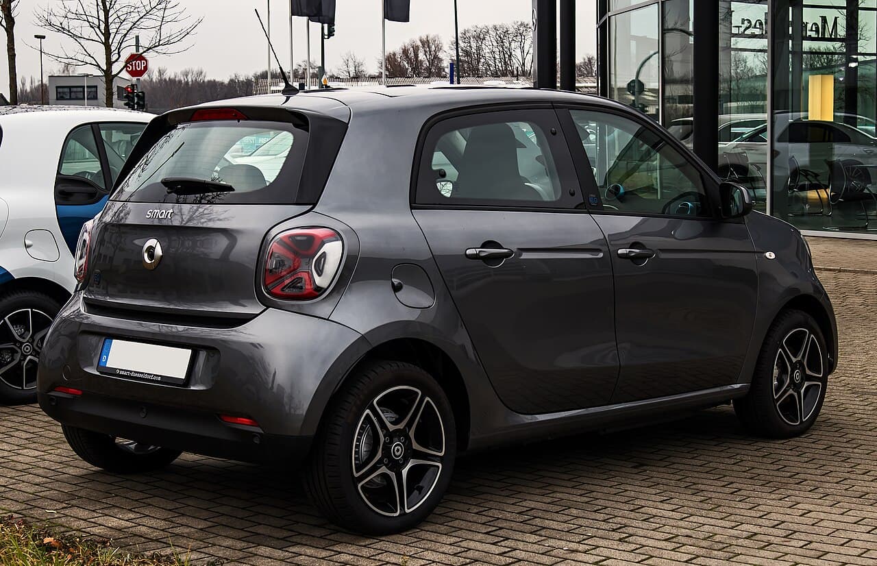 smart EQ forfour الخلف