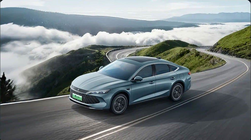 BYD Qin L DM-i تنقّل يومي كهربائي، وخزان واحد للرحلات