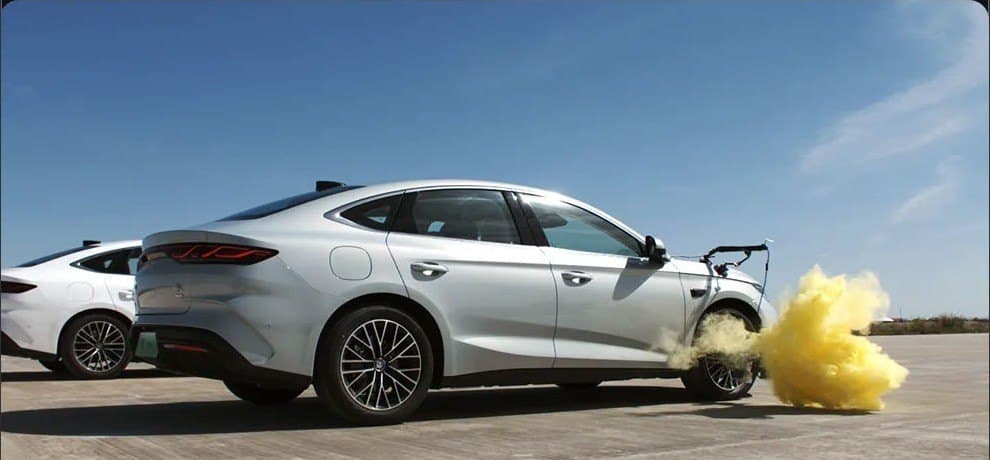BYD Qin L DM-i التحكم عند انفجار الإطار