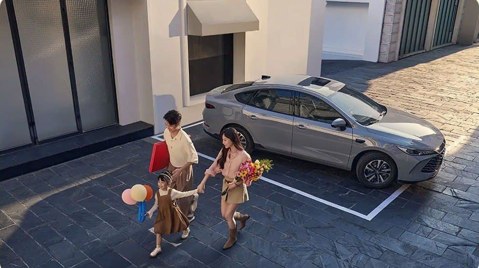 BYD Qin Plus DM-i Smart parking