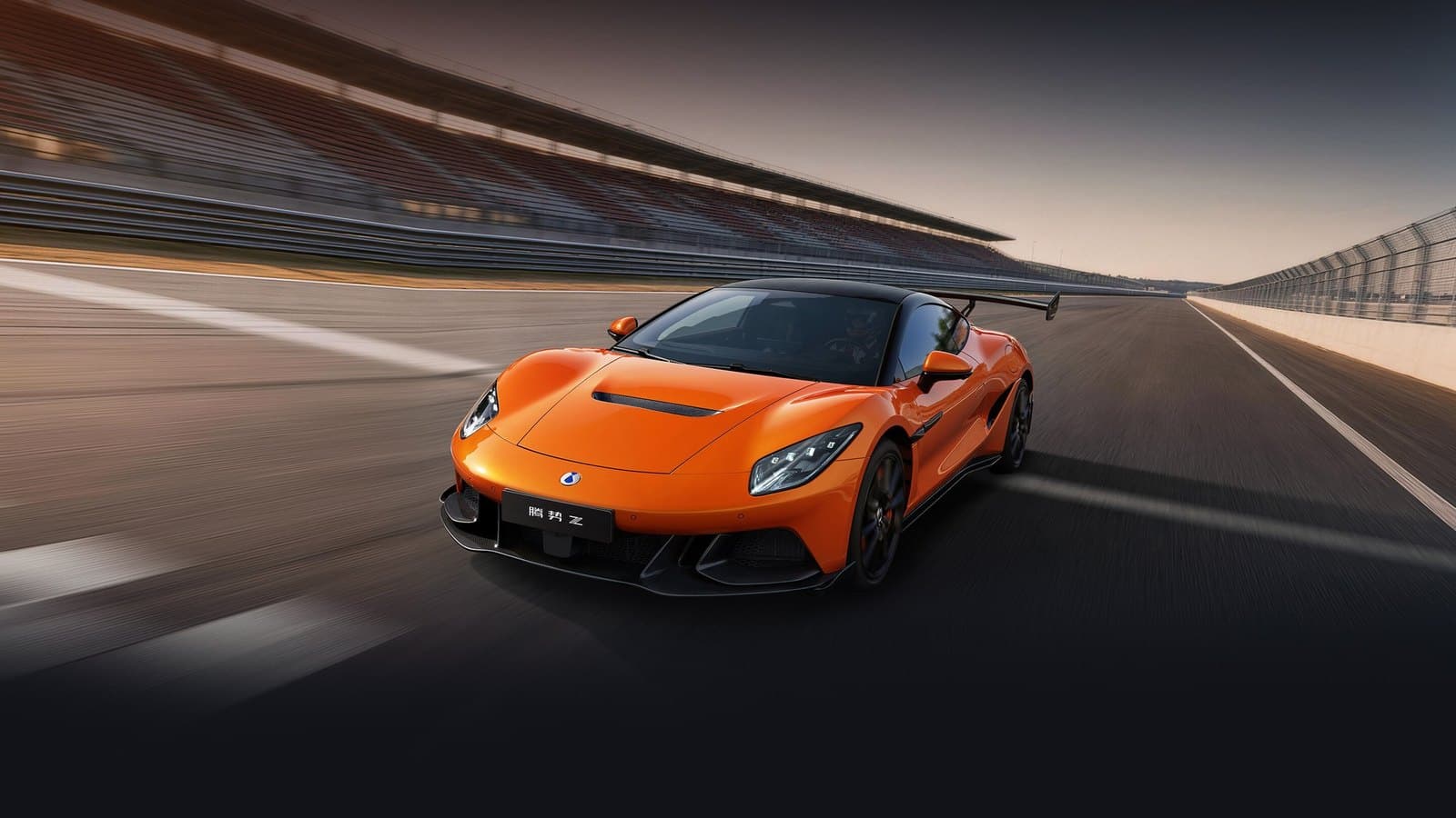 Denza Z سيارة خارقة كهربائية