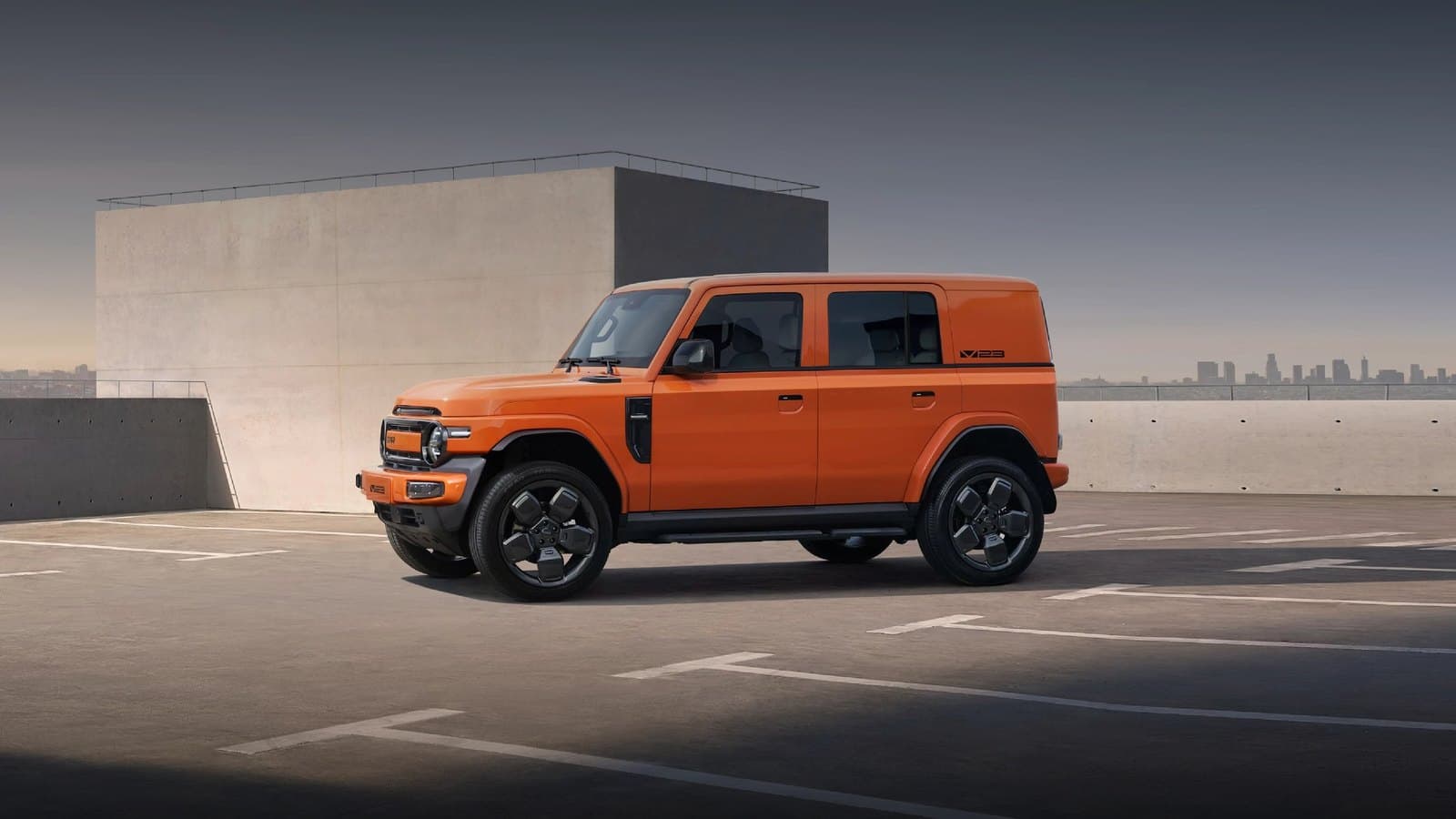 iCAR V23 (iCAUR V23) مظهر كلاسيكي متين