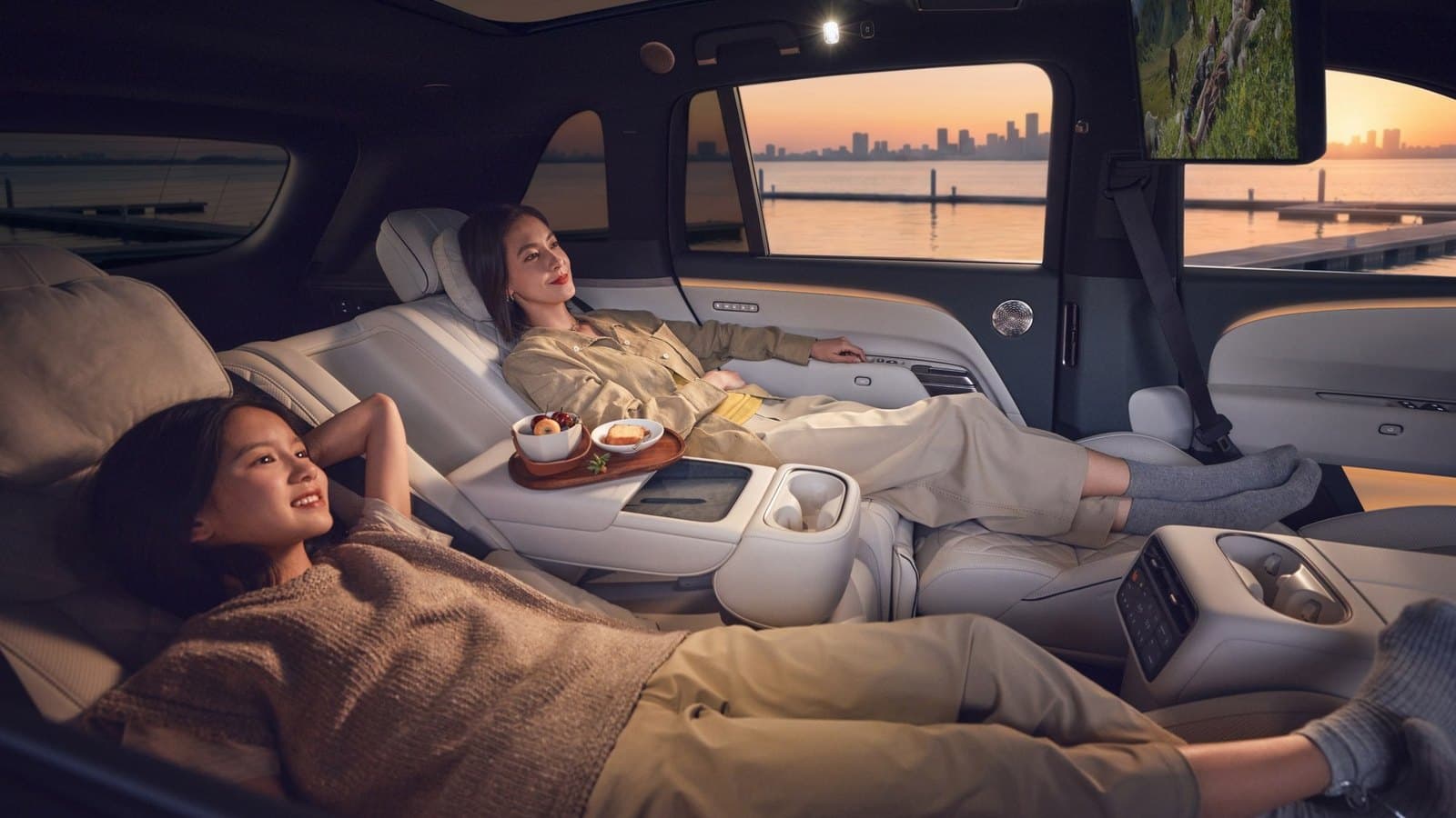 Li Auto L8 خمسة مقاعد وصف ثانٍ بمستوى الدرجة الأولى