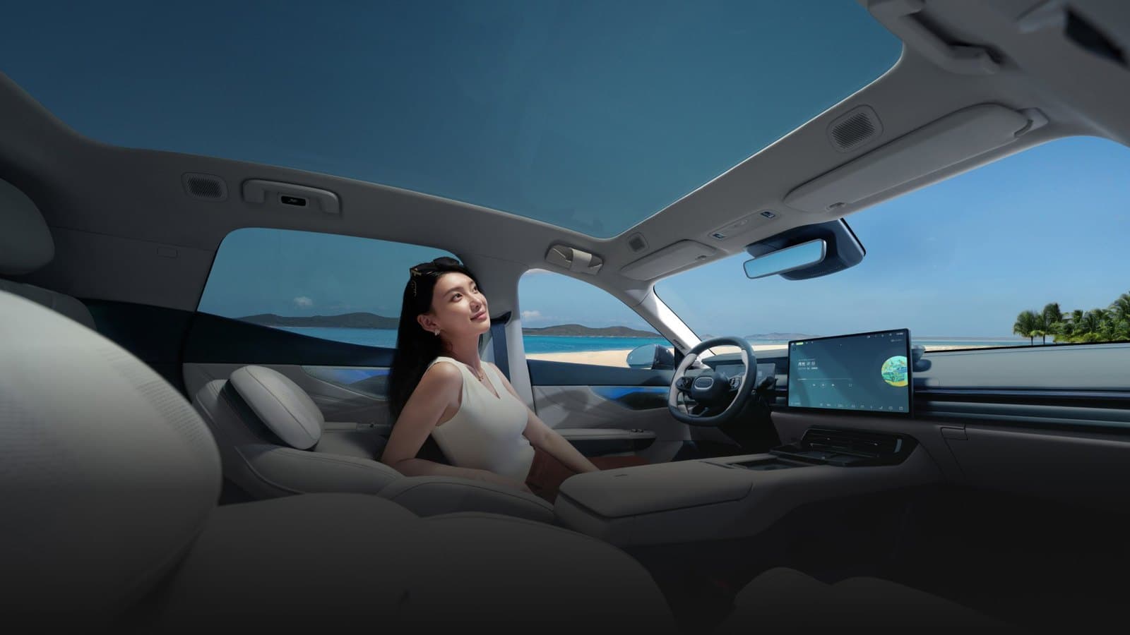 Lynk & Co 07 EM-P 1.9 m² glass roof