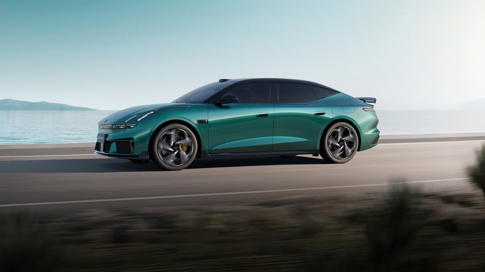 Lynk & Co 10 Driving fun