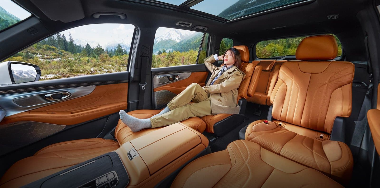 Trumpchi ES9 درجة أولى للجميع