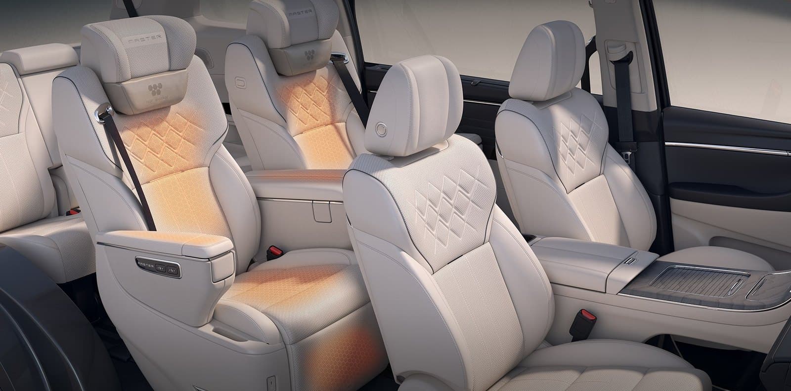 Trumpchi Xiangwang M8 مقاعد الدرجة الأولى