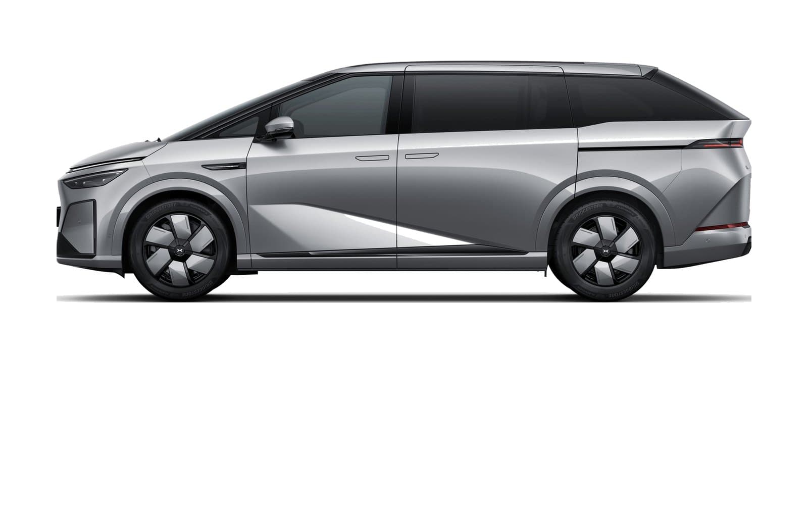 XPeng X9 Crescent Silver Exterior