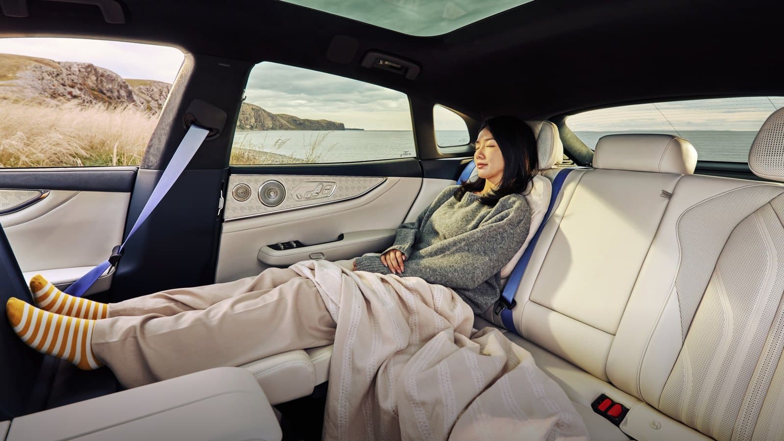 Zeekr 001 Lounge-chair rear seats