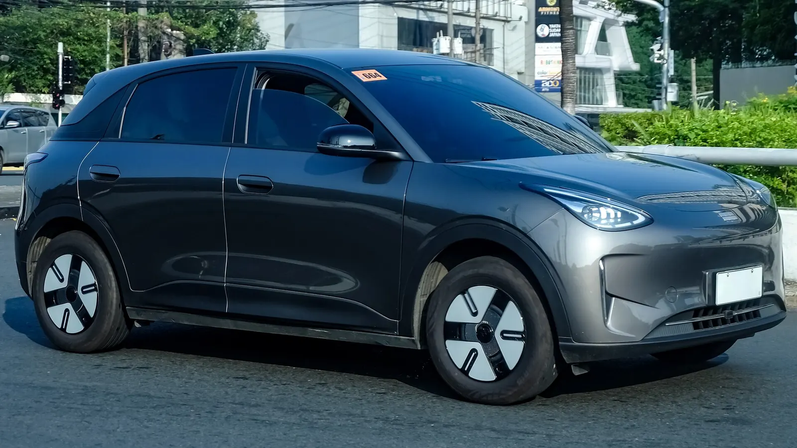 هاتشباك Geely EX2 Pro بلون Comet Gray