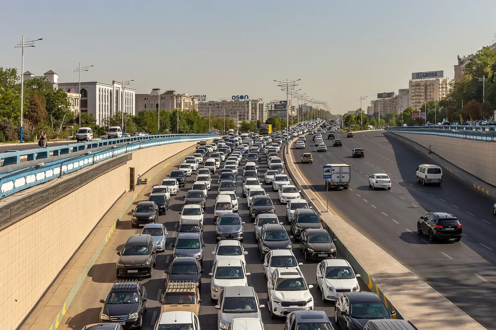Car traffic on a main road in Tashkent, Uzbekistan