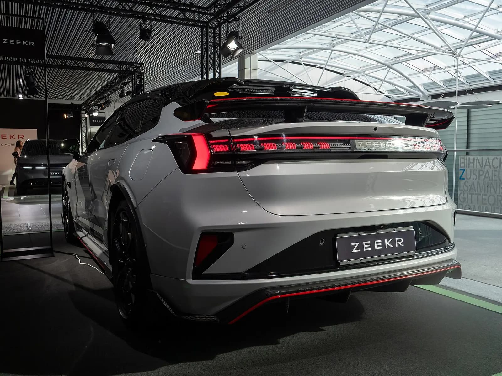 Zeekr 001 FR, vue arrière