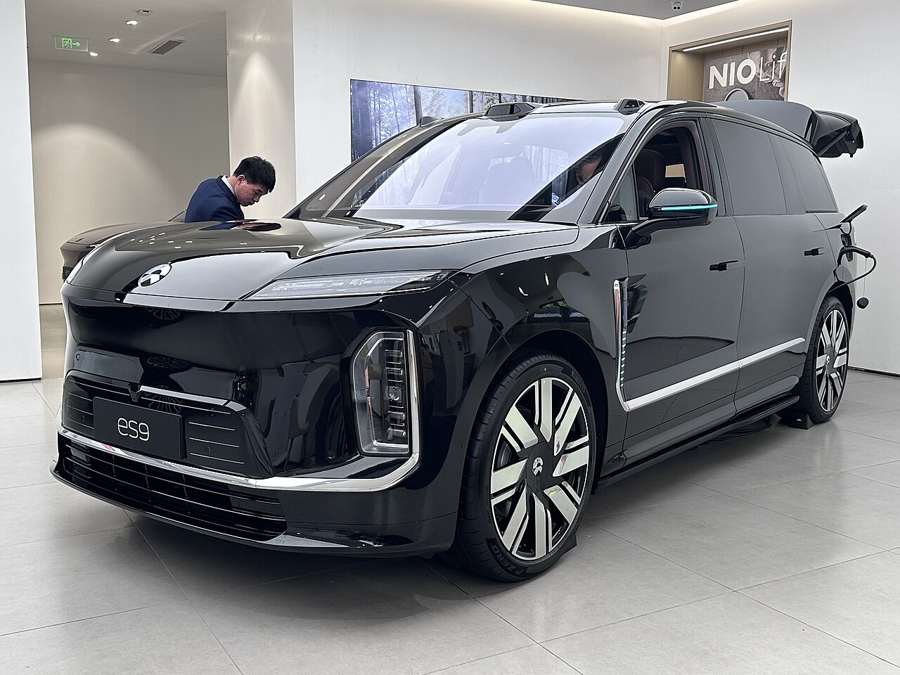 NIO ES9 الأمام