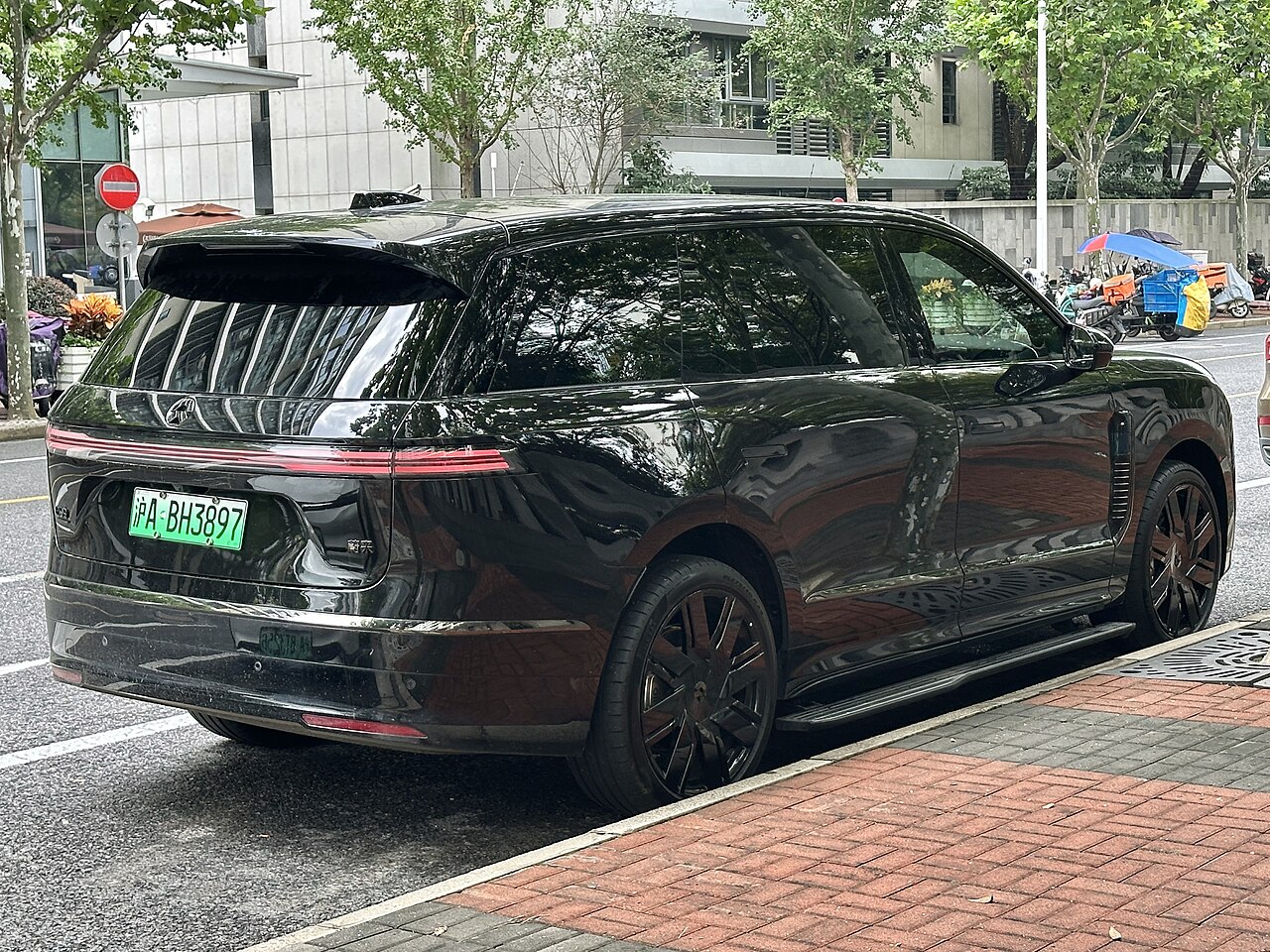 NIO ES9 الخلف